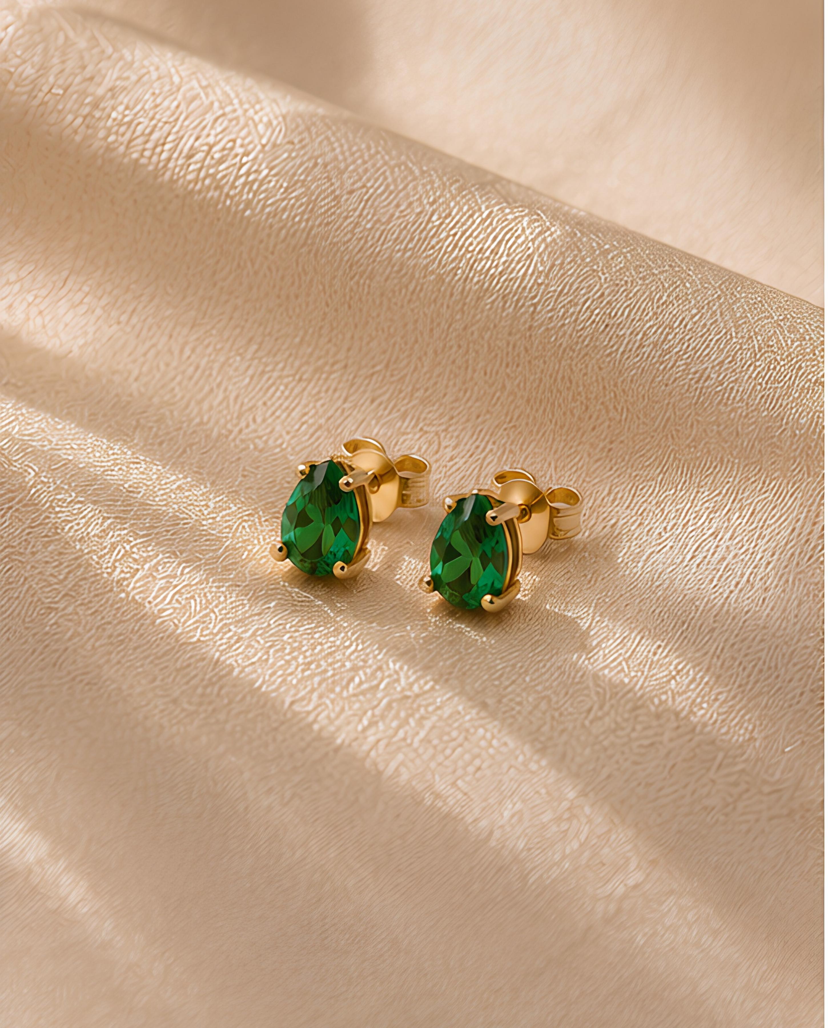 Colección de aretes bañados en oro 18K - Ventura Joyería